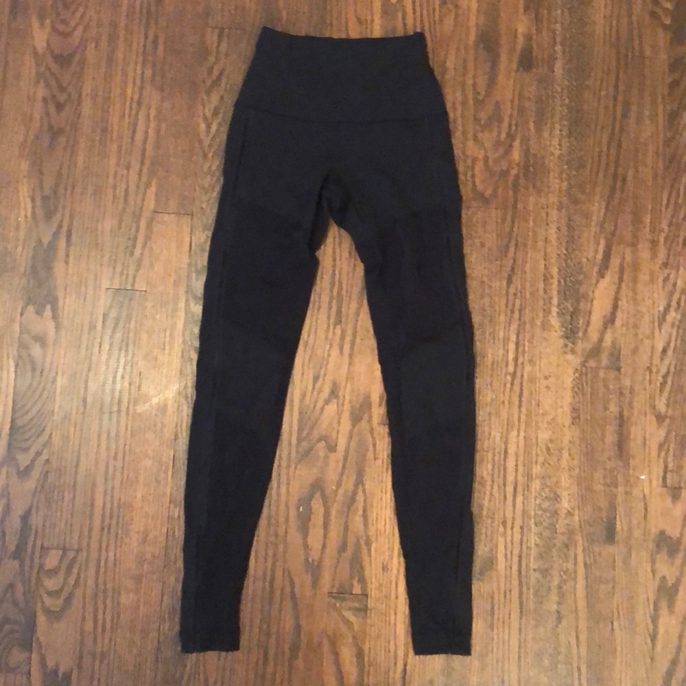 Black Mesh detailed Lululemon high rise leggings